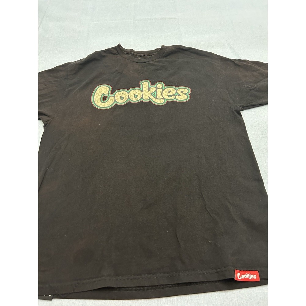 black Cookies brand t-shirt with a monogram logo graphic XL